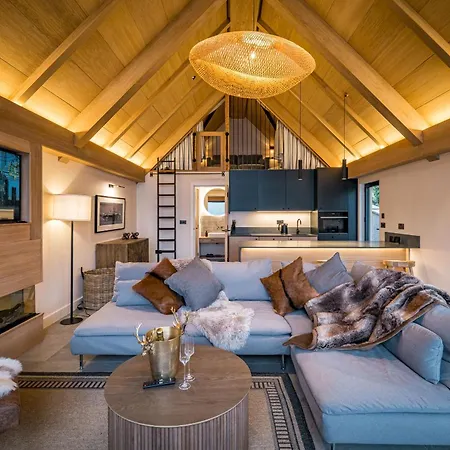 Ridge House Holiday home